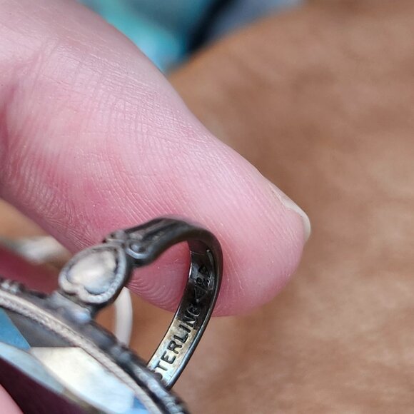 Harriet Ring / Vintage Sterling Silver Hematite Ring with Heart Engraved Band - Picture 10 of 12